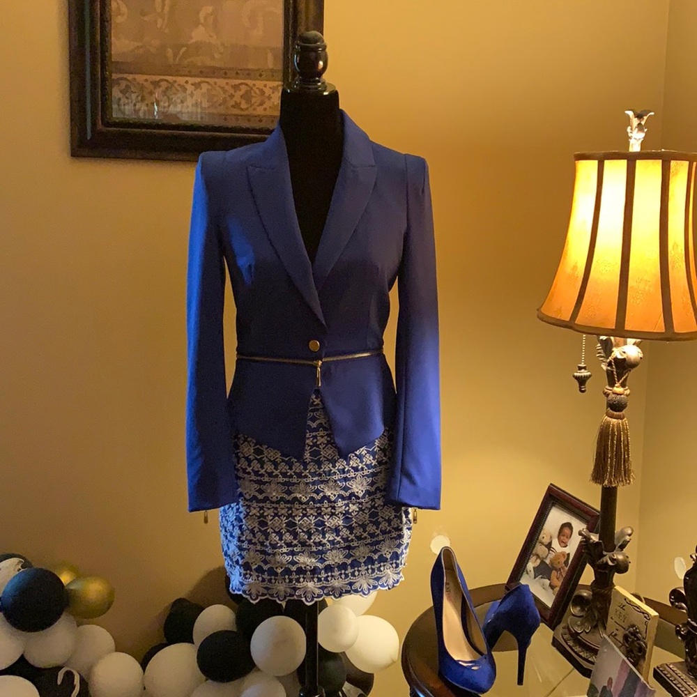 Like new Cobalt Blue blazer by Forever 21 Sz S